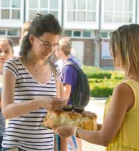 Влюбени във Вазов и „Крадецът на праскови“