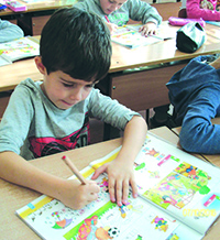 Правителството осигурява ръст на учителските заплати и инвестиции в образователна инфраструктура