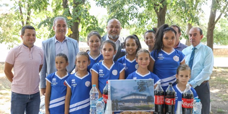 Спортни салони  в още 15 школа