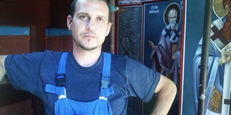 Зограф преподава тайните на иконописта