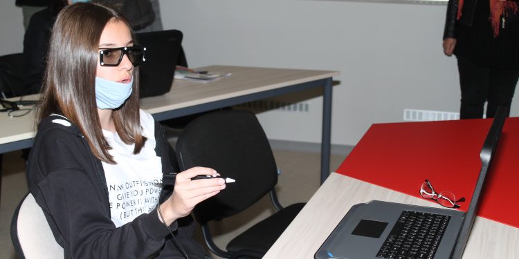 Виртуална реалност и практически умения