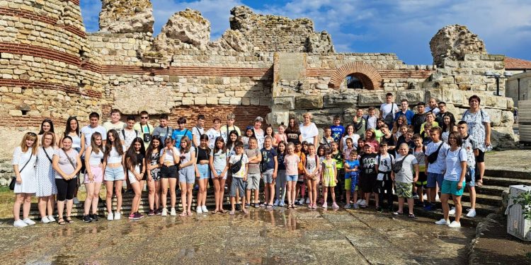 Етюди на родопски диалект