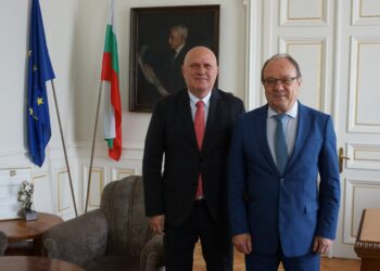 Министър Цоков на визита в БАН