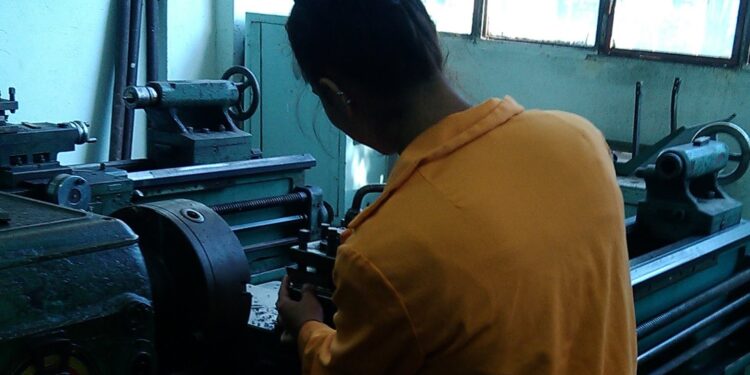 Закриват паралелки след четвърти етап на прием в VIII клас