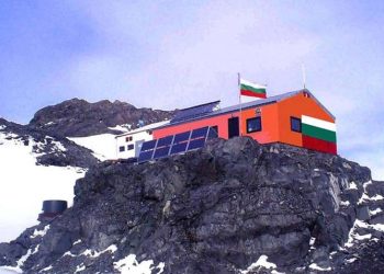 Антарктиците отплават  в началото на ноември