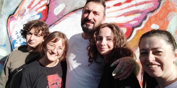 Кюстендилски ученици с артпослание за мир