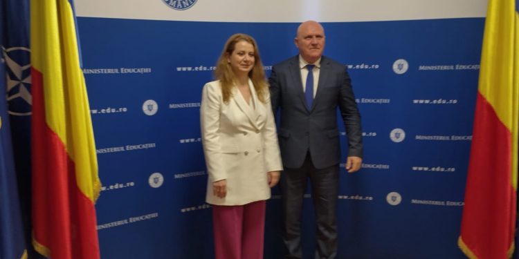 Обменяме опит с Румъния в квалификацията на учителите