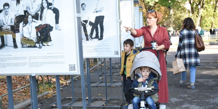 Изложбата „Моите будители“