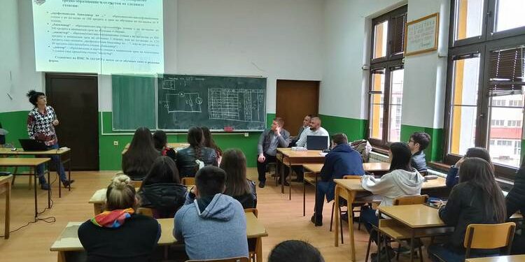 Популяризираме родните университети в Сърбия