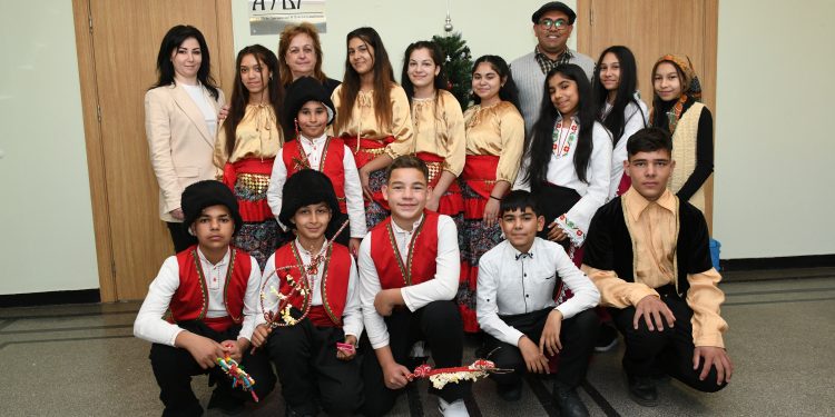 Сурвакари на гости на „Аз-буки“