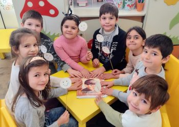 Снимка на броя: Малчугани се учат да контролират емоциите си