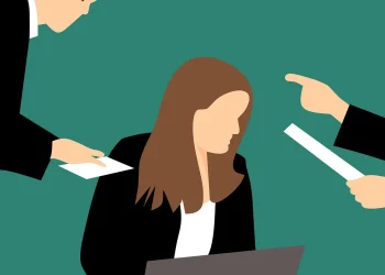 Какво да направя, ако ме обиждат по време на работа