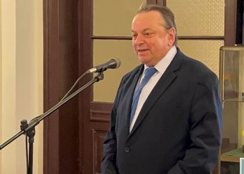 Почти всички звезди имат планетни системи