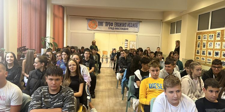 Кампания сред учениците как да използват безопасно електрическите тротинетки