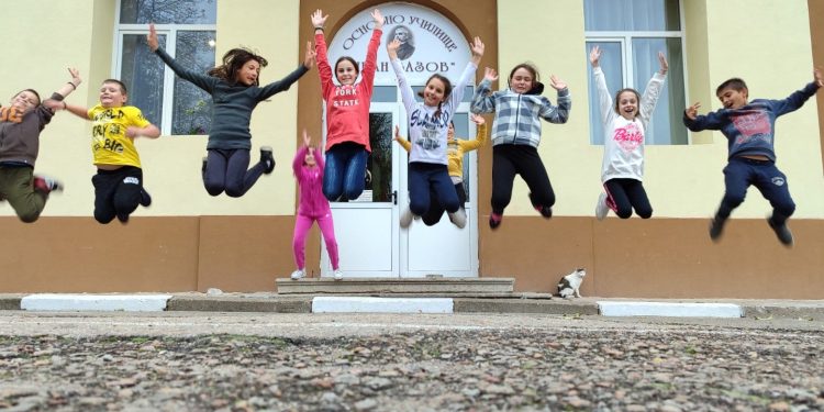 От шиене на копче до дигитални познания