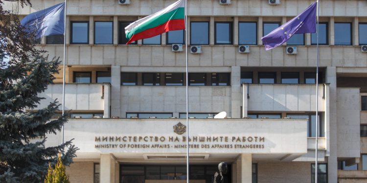 Търсят стажанти във Външно министерство