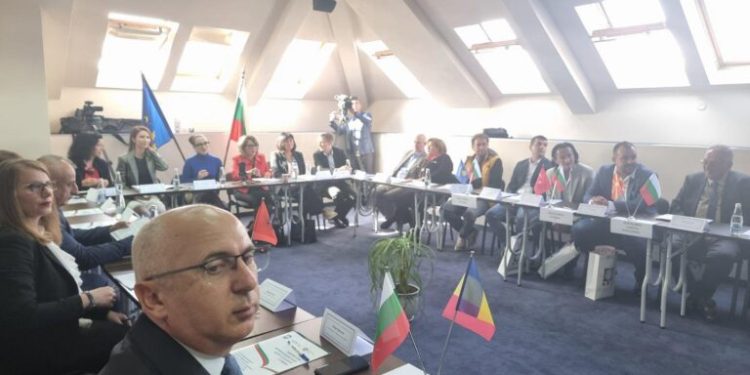 Форум за българските общности на Балканите събира експерти от седем държави