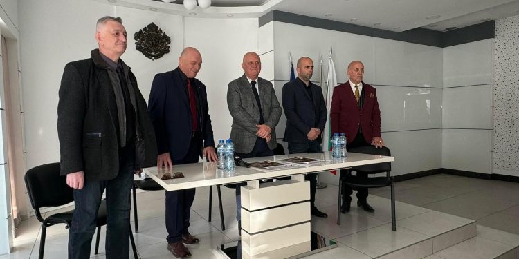 МОН се вслушва в гласа на учителите