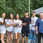 Динко Динев заедно със свои ученици