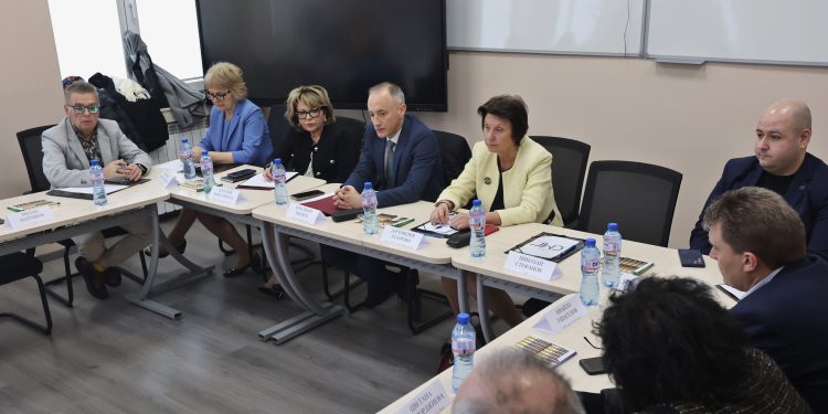 Министър Вълчев: Математическите гимназии са ключови, за да бъде България силна в ерата на изкуствения интелект