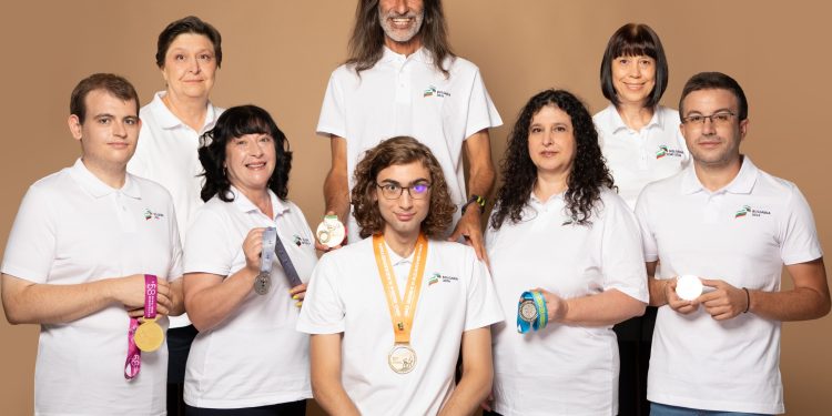 Ролята на учителя е да напътства, да гълчи и да… обича