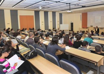 Държавните висши училища ще получават повече средства за обучението на всеки студент чрез увеличение на диференцираните нормативи за издръжка по професионални направления