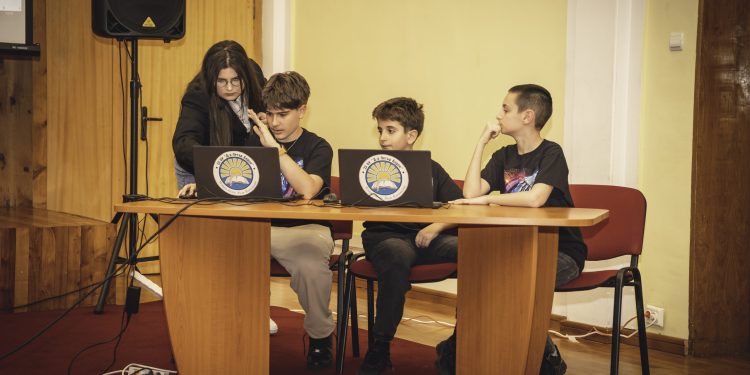 Петокласници и шестокласници създават код за изкуствен интелект