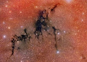 Космическа битка на светлината и тъмнината