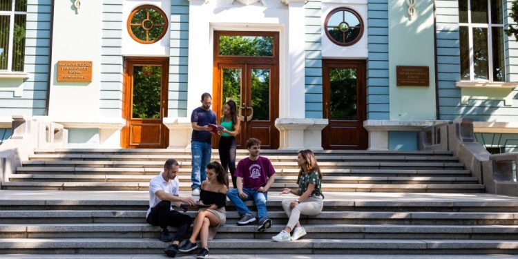 200 млн. лв. за подобряване качеството на висшето образование