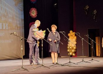 Първото училище в Кюстендил празнува с приятели