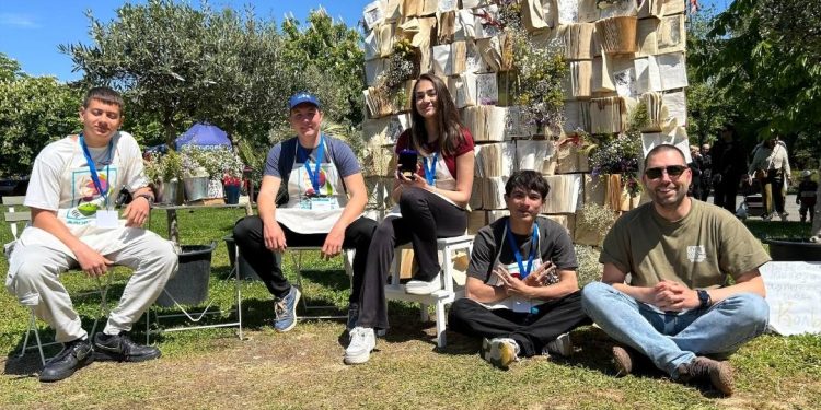 Училище, където знанието гради