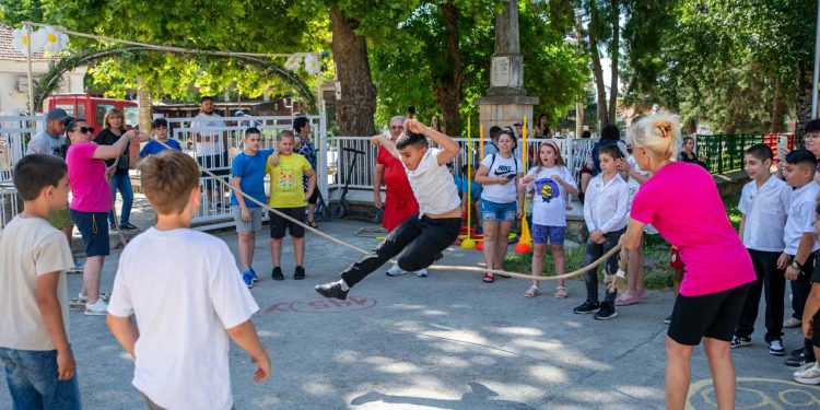 Училището във Вълчи дол навърши 145 години