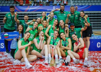 Снимка на броя: Звездният отбор