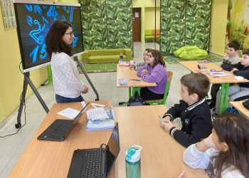 Конкурси за преподаватели зад граница