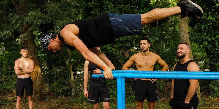 Снимка на броя: Студентите спортуват