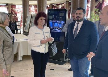 Зам.-министър Петър Николов подкрепи иновативен училищен проект в СУ „Алеко Константинов“ в Луковит