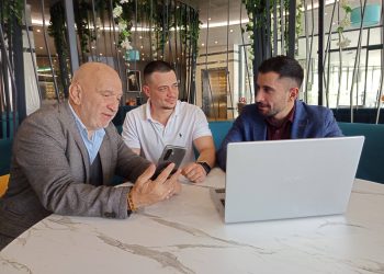 Как се създават училищни документи с асистент с изкуствен интелект