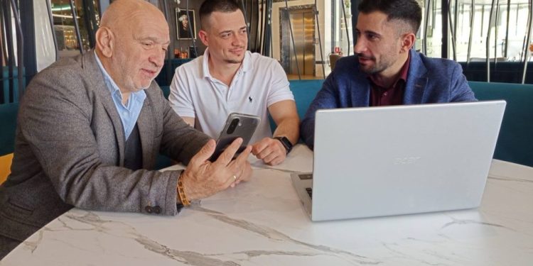 Асистент с изкуствен интелект в помощ на директора