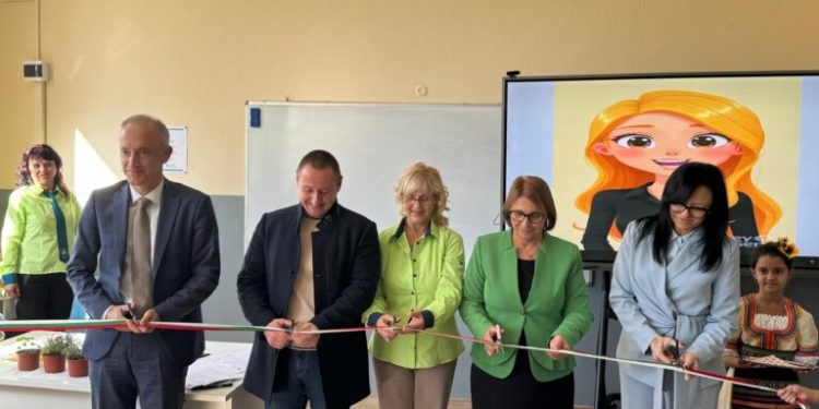 Училищата в Златоград и Неделино вече имат нови STEM центрове