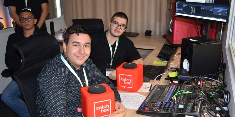 Учениците от СУ „Иван Вазов“ в Плевен с иновативен урок по предприемачество