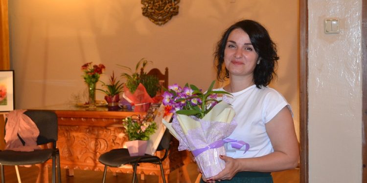 Художничка отваря творческа работилница в Белене