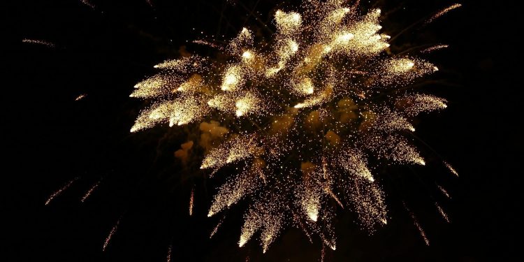 Как да празнуваме Нова година цяла година