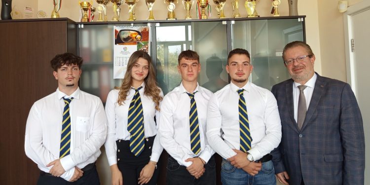 Марката Езикова гимназия „Пловдив“