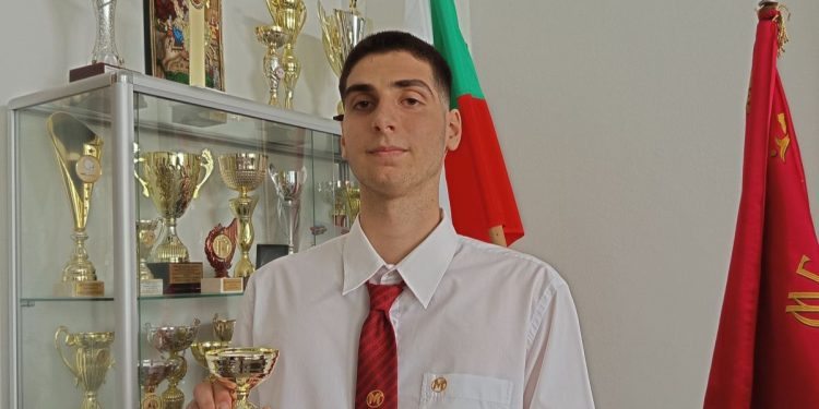 Медалистът Александър Пендов: Математиката е ключ за разбиране на света