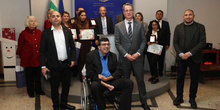 Наградиха образователните медиатори на 2025 г.