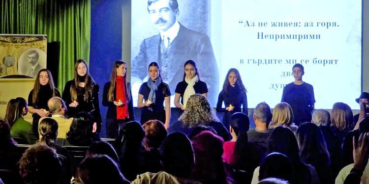 „Яворови дни“ в Бургас – среща на поезия, памет и младост