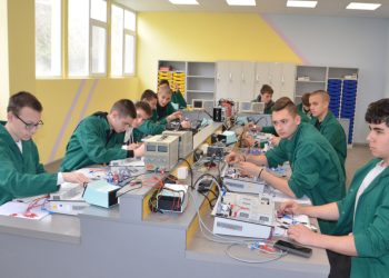 Проект за дуалното обучение на ПГ „Проф. д-р Асен Златаров“ е класиран на първо място в страната