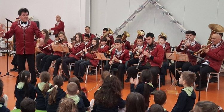 Представителният духов оркестър „Стефан Стефанов“ празнува 75 години