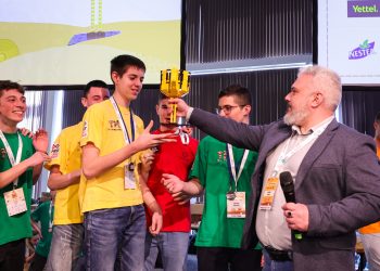 Отбор „Механо“ спечели голямата битка на роботите