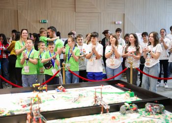 Международният фестивал за лего роботика FIRST LEGO League събра в Бургас над 800 участници
